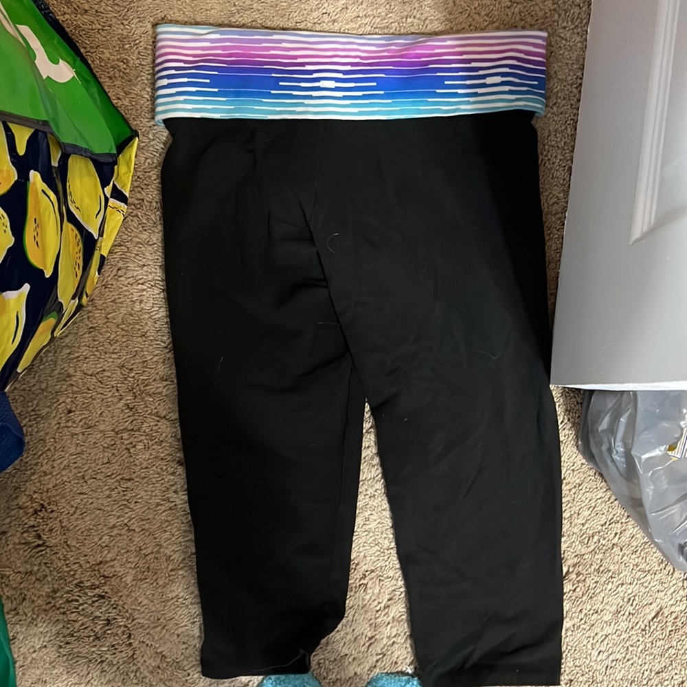 Pink medium capris - Picture 2 of 2